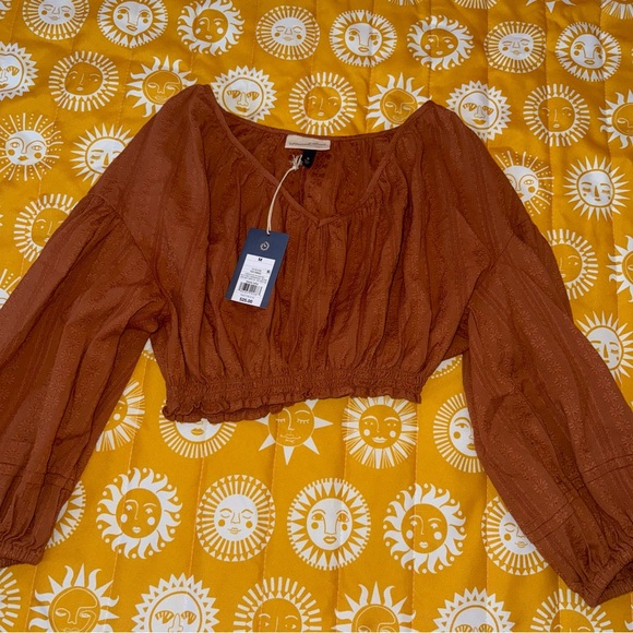 Universal Thread Tops - Women's Universal Thread Boho Style top